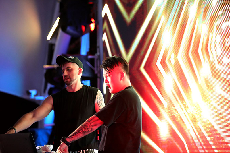 電音節(jié)表演