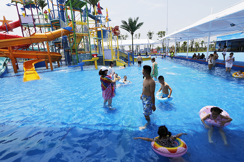水上樂(lè)園精彩圖片2